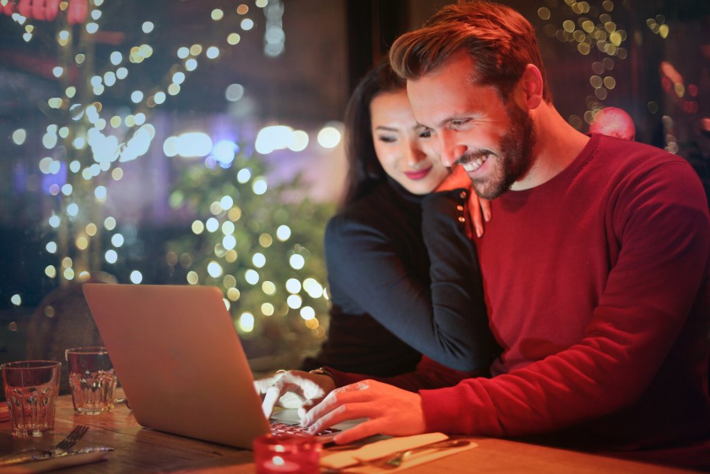 How To Kiss: 8 Tips To Take It To Another Level