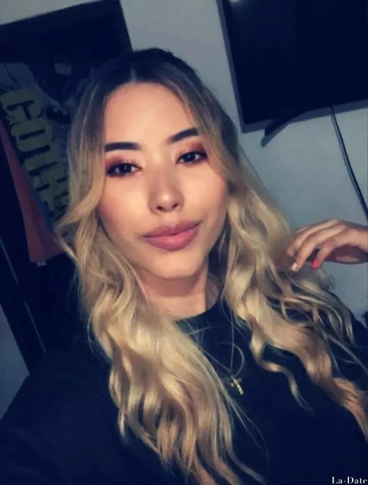 Melissa, 24