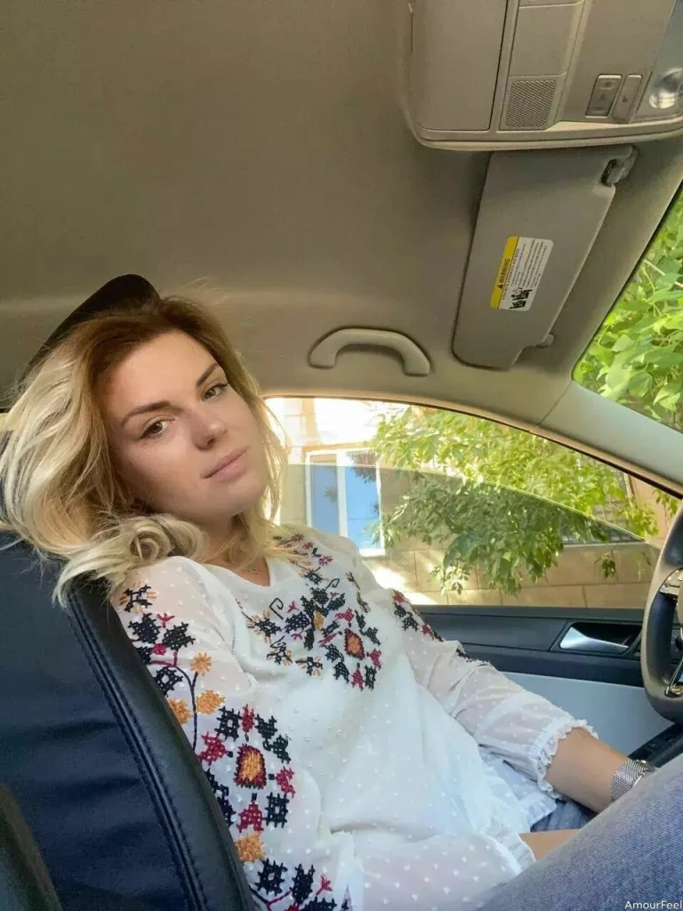 Anna Profile image 2