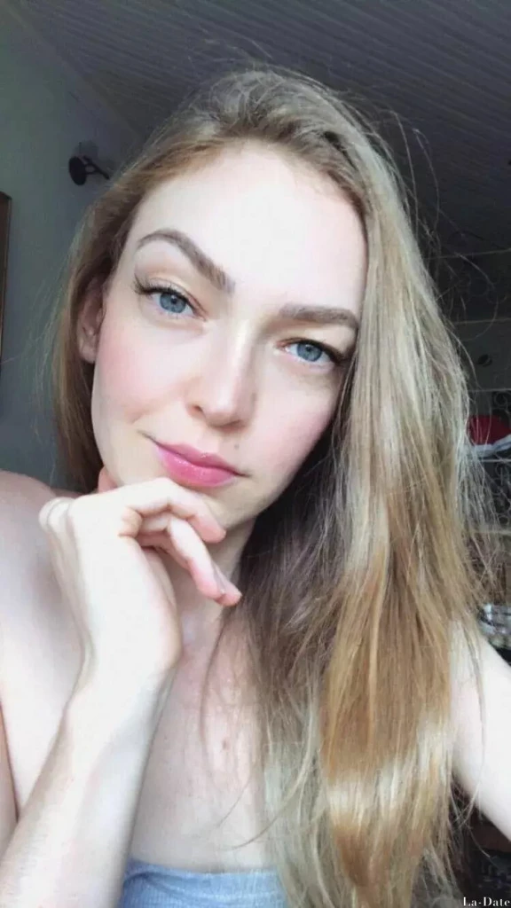 Maiara Profile image 1