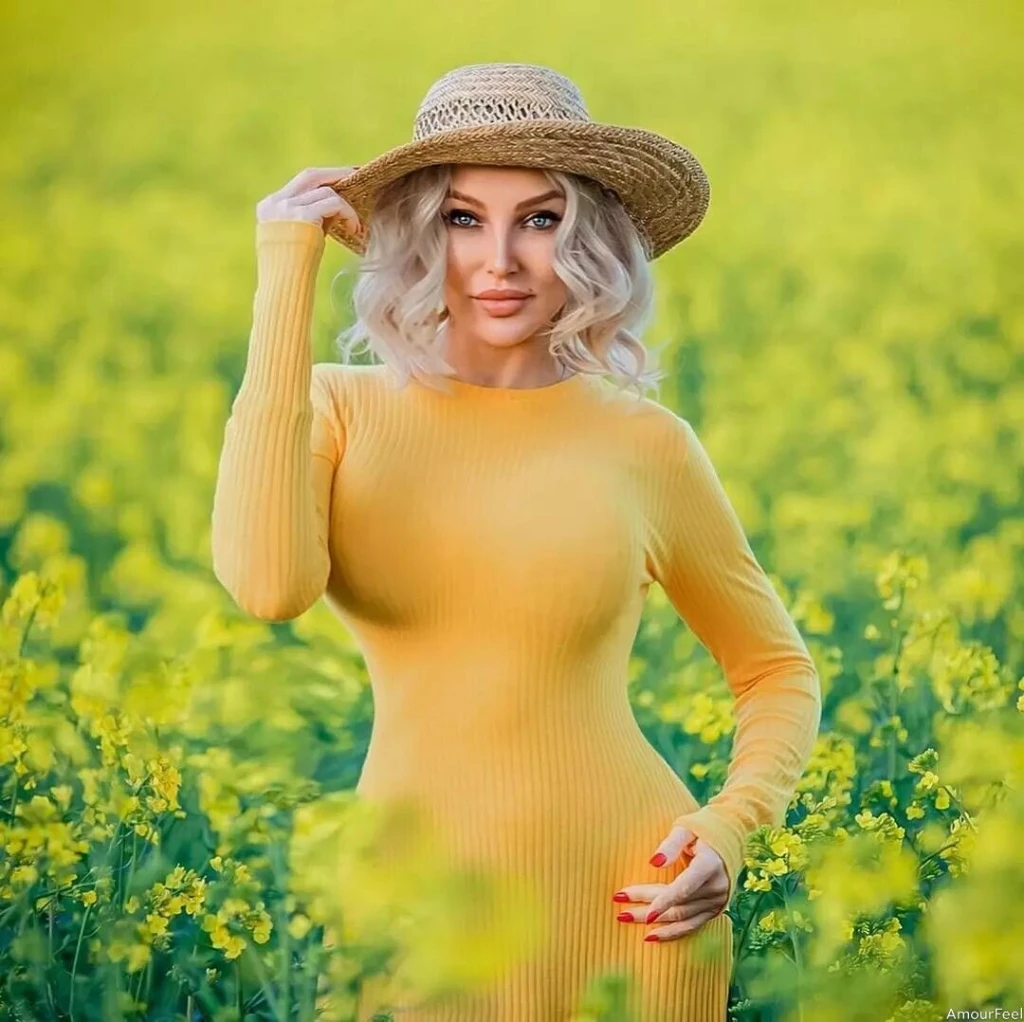 Diana, 44